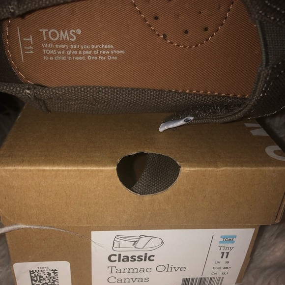 COPY - TINY TOMS Velcro Tarmac Olive Canvas - Picture 8 of 8